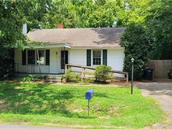 104 Fairfield Ave, Suffolk, VA 23434