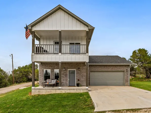 2100 Cactus Aly, Granbury, TX 76048