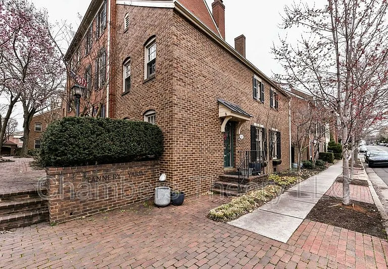 509 S Saint Asaph St — Photo 32