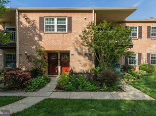 418 Old Forge Xing #418, Wayne, PA 19087