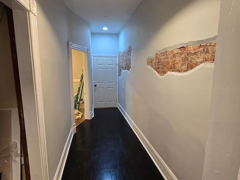 313 Quincy St #MAIN — Photo 2