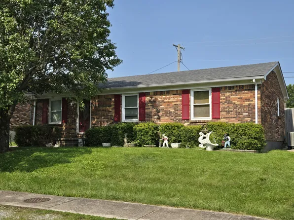 110 Colonial Park Dr, Winchester, KY 40391