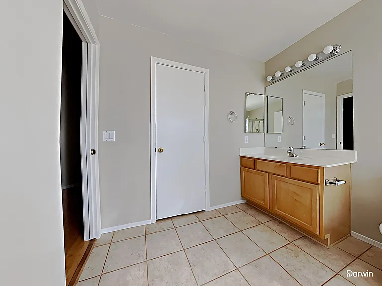 9305 E Medina Ave — Photo 16
