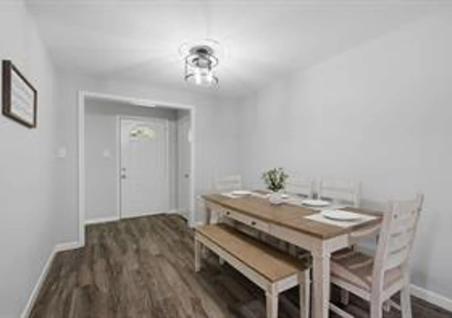 Beautiful Sherman 4 Bedroom 2 Bath For Lease- Close To Fairview Park! — Photo 4