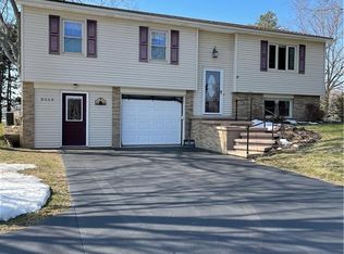 8660 Seven Springs Rd, Batavia, NY 14020