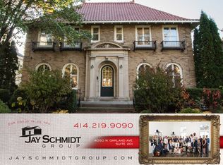 3475 N Hackett Ave, Milwaukee, WI 53211