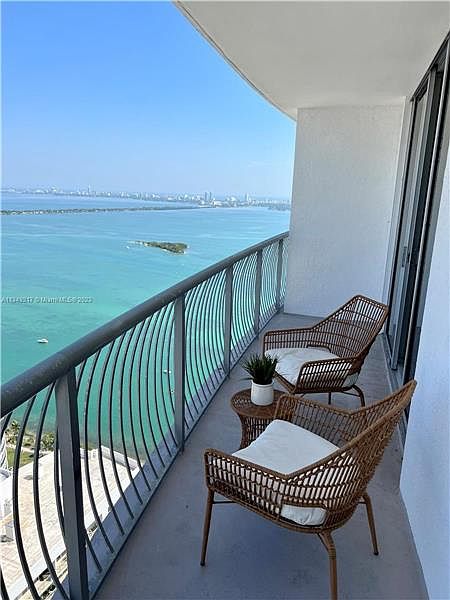 1st image of 1750 N Bayshore Dr APT 5309