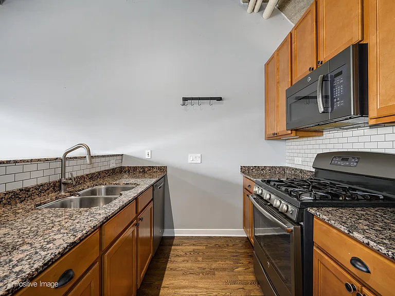1151 W 14th Pl #137 — Photo 9