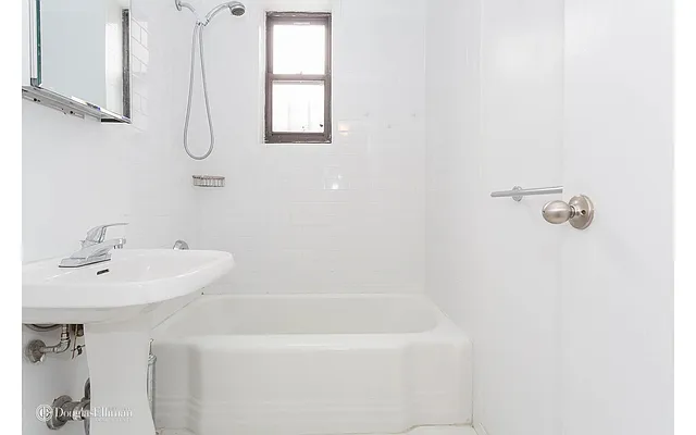 Sold by Douglas Elliman | media 15