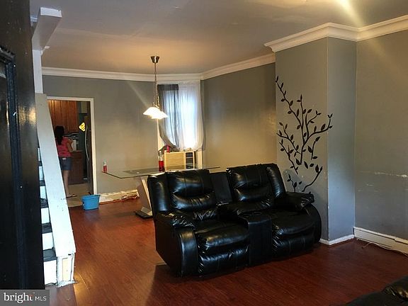 2nd image of 1334 E Airdrie St