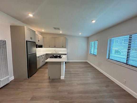 2nd image of 3654 S Centinela Ave APT 8