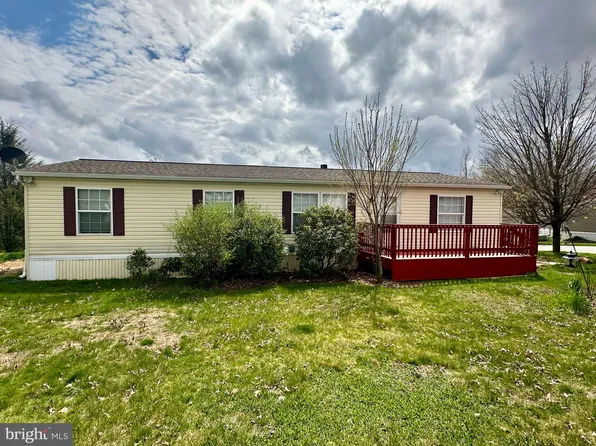 219 Deer Run Dr, Honey Brook, PA 19344