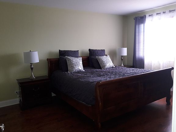 3rd image of 7253 Bradford Ct