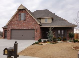 2016 W 109th Pl S, Jenks, OK 74037