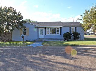 611 2nd St, Abernathy, TX 79311