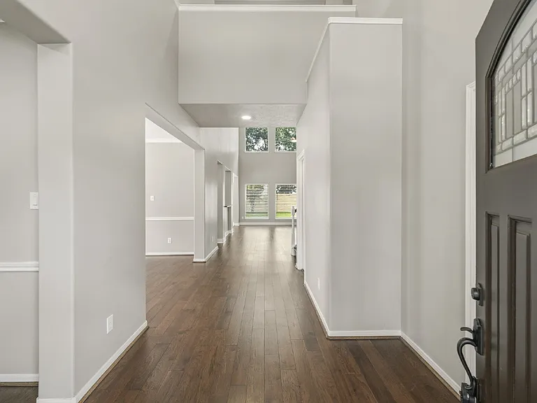 3007 Eagle Lake Dr — Photo 3