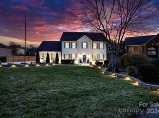 95 Frost Ln, Taylorsville, NC 28681