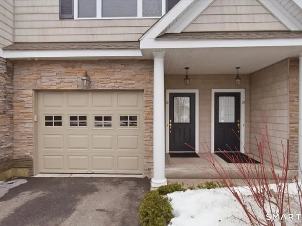 21 Crestview Lane #21, Danbury, CT 06810