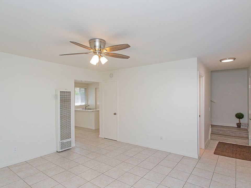 1st image of 965 Laguna Dr APT 14