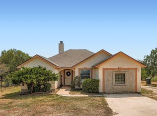 135 Petirrojo Ct, Del Valle, TX 78617