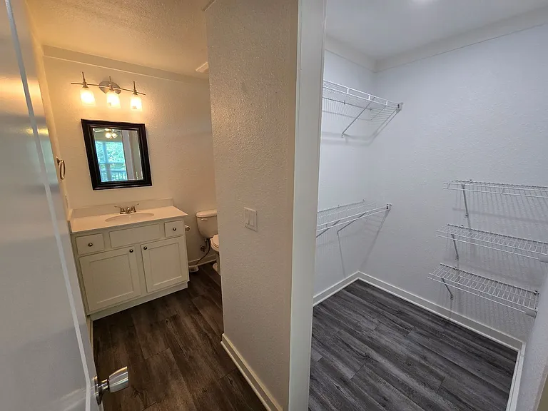 5416 Raymond Stotzer Pkwy — Photo 14