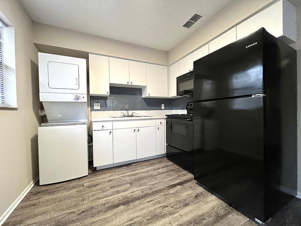 1st image of 4071 78th Ave N #11