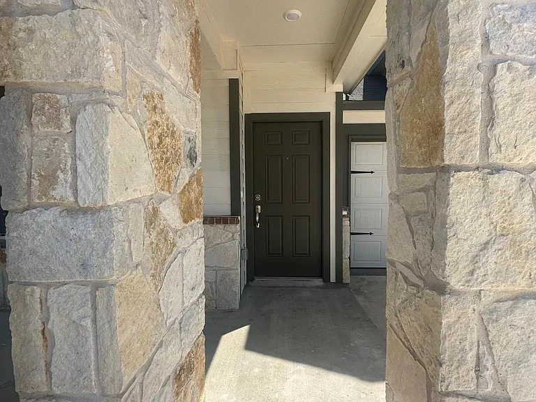 453 Alamito Ave — Photo 5