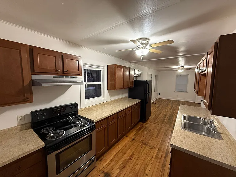 3315 Valley Dr — Photo 5