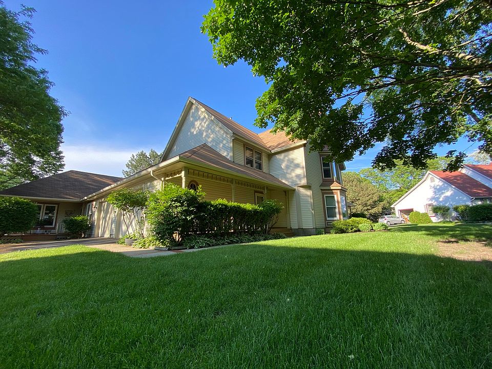 1st image of 772 Victoria Dr #A