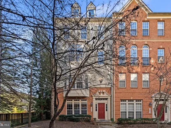 5623 Harrington Falls Ln Unit A, Alexandria, VA 22312