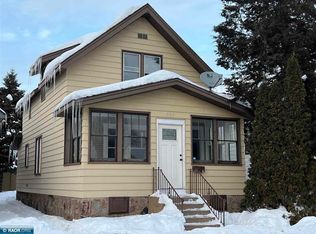 226 6th St SW, Chisholm, MN 55719