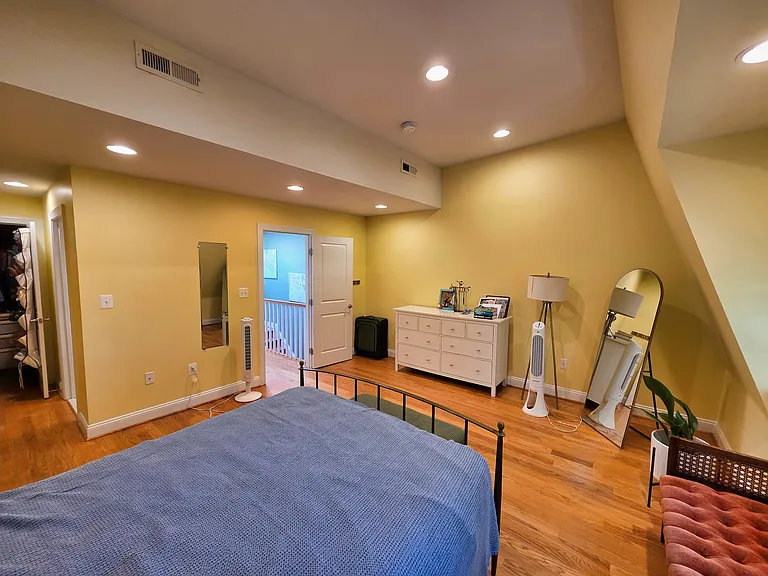 907 Webster St NW #3 — Photo 31