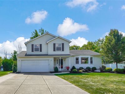 206 Continental Dr, Lockport, NY, 14094