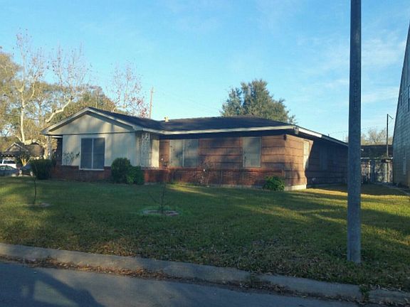 2nd image of 5403 N Crooked Creek Dr