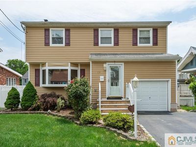 19 W Cliff Rd, Colonia, NJ, 07067