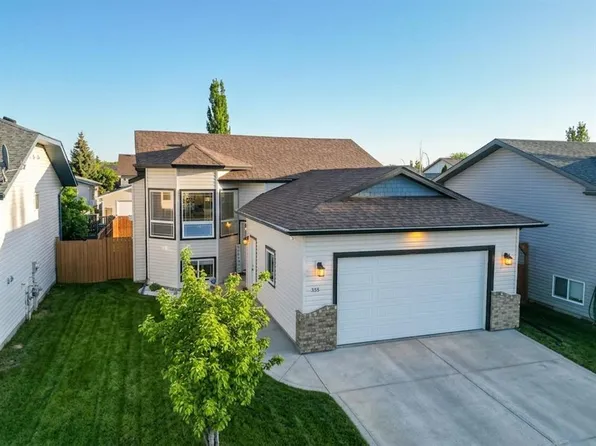 355 W Duston St, Red Deer, AB T4R 3J9