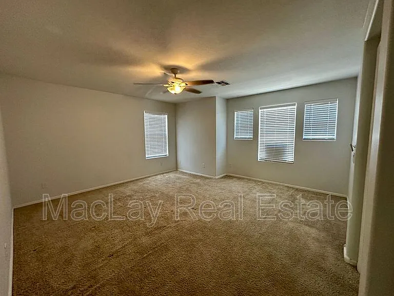 5809 E Hampton Ave — Photo 13