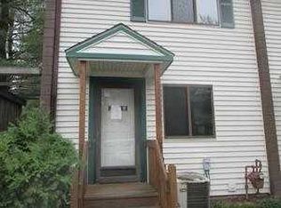 2248 Pine Top Ct, Akron, OH 44319