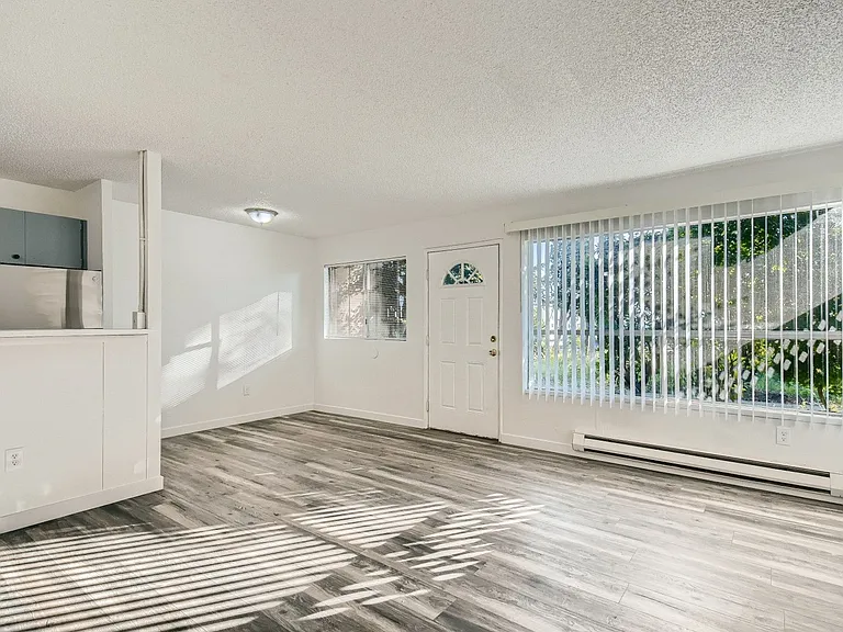 Vashon Vue — Photo 2