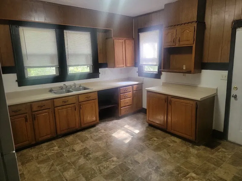 3 bed, 1546 sqft, $1,300 — Photo 3