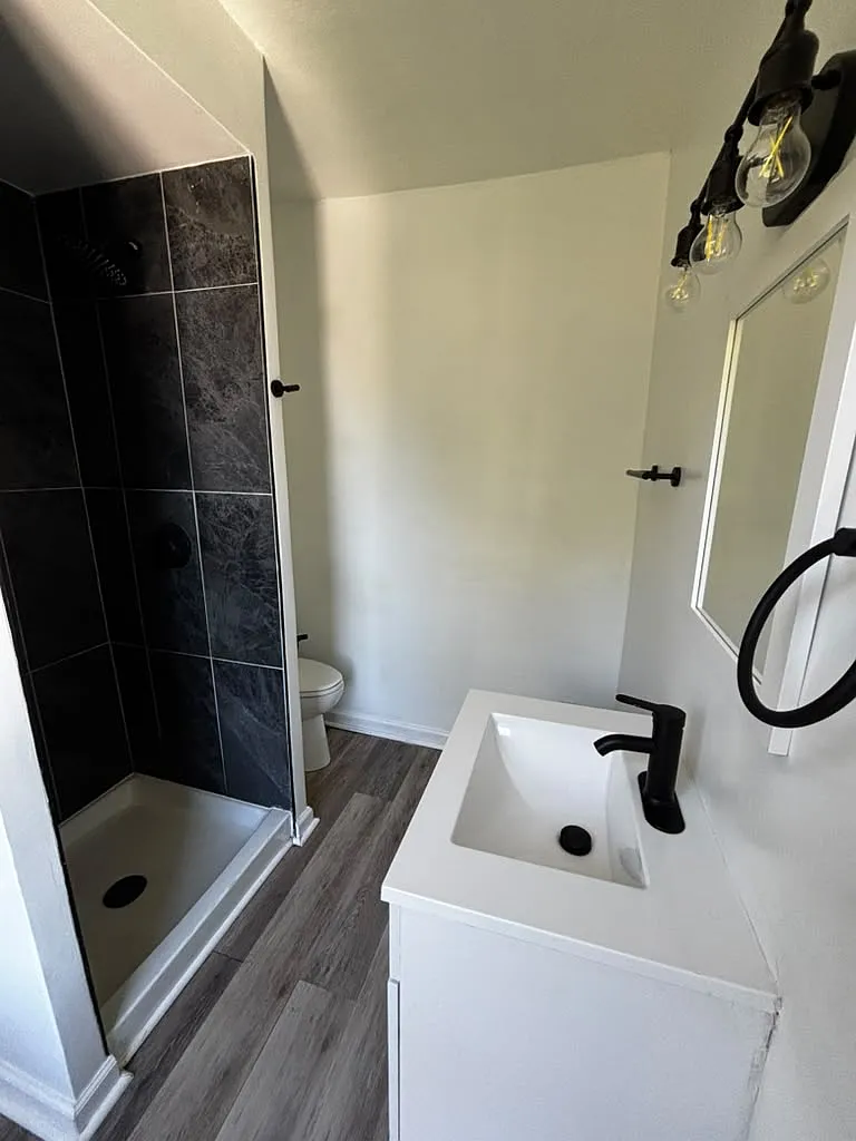 699 West Locust Street - 3 — Photo 3
