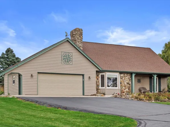 2909 Twin Waters LANE, Franksville, WI 53126