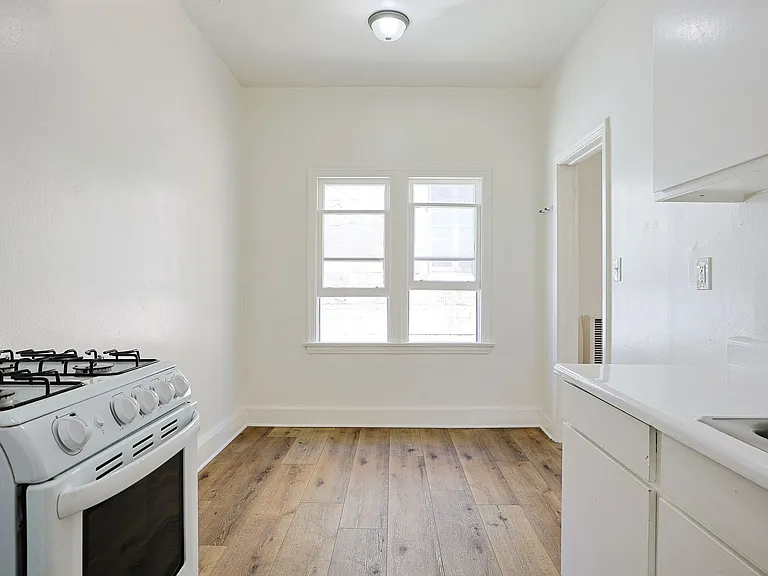 739 S Normandie Ave #107 — Photo 18