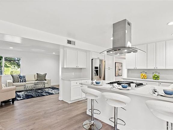 2nd image of 6025 Rod Ave