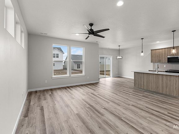 7th image of this home