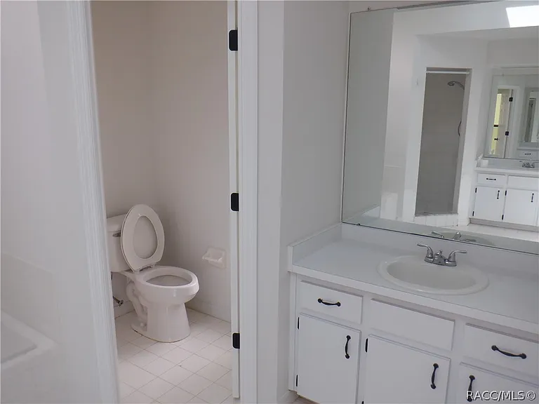 335 E Falconry Ct — Photo 8