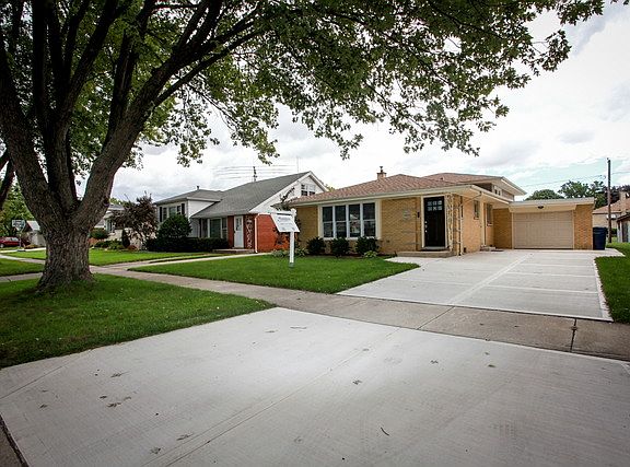 2nd image of 10323 Laporte Ave