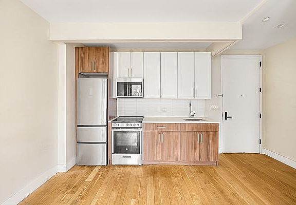 4th image of 212 Malcolm X Blvd #1B