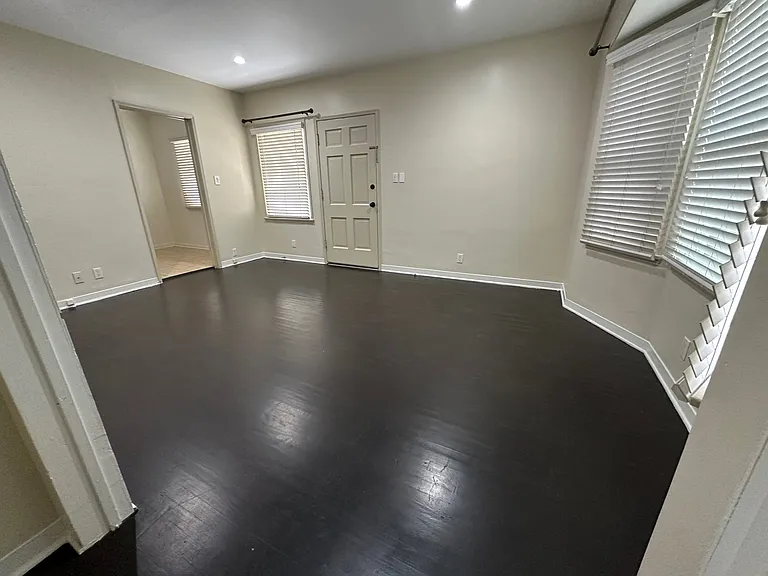 4296 Tujunga Ave — Photo 7