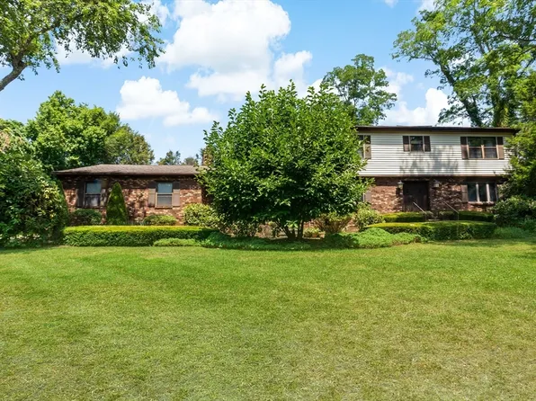 5 Tanager Rd, Seekonk, MA 02771